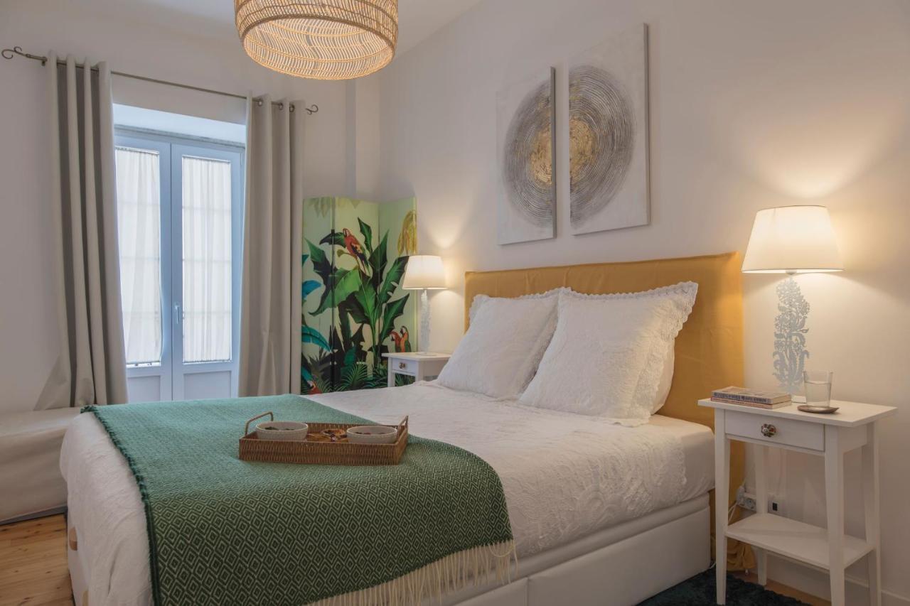 Lovelystay - Sunny Flat W/ Balcony Overseeing Graca And River Lisboa Exterior foto